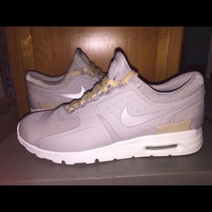 W Air Max Zero